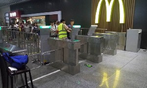 廣州南汽車站-汽車站擺閘閘機